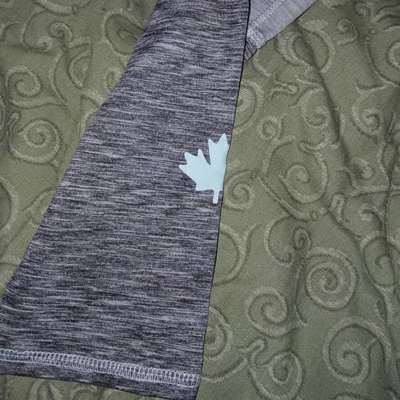 Bnwot Roots track suit - Picture 2 of 5